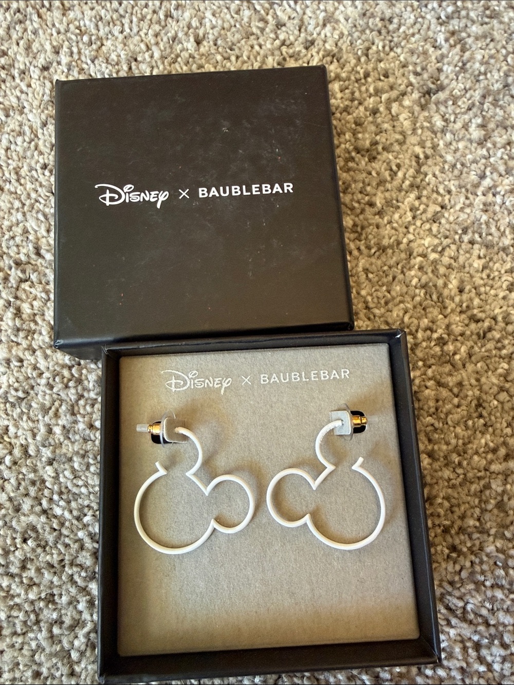 NIB Disney x BaubleBar White Mickey Outline Earrings - Picture 2 of 2